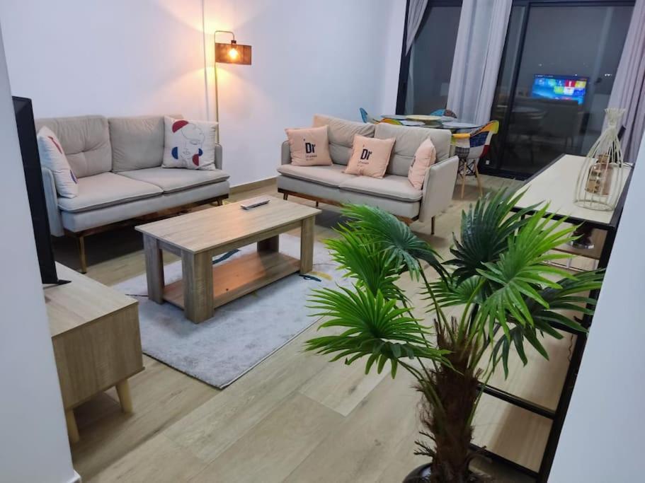 Superbe Appartement Avec Parking Gratuit Et Garde Dakar Ngoại thất bức ảnh