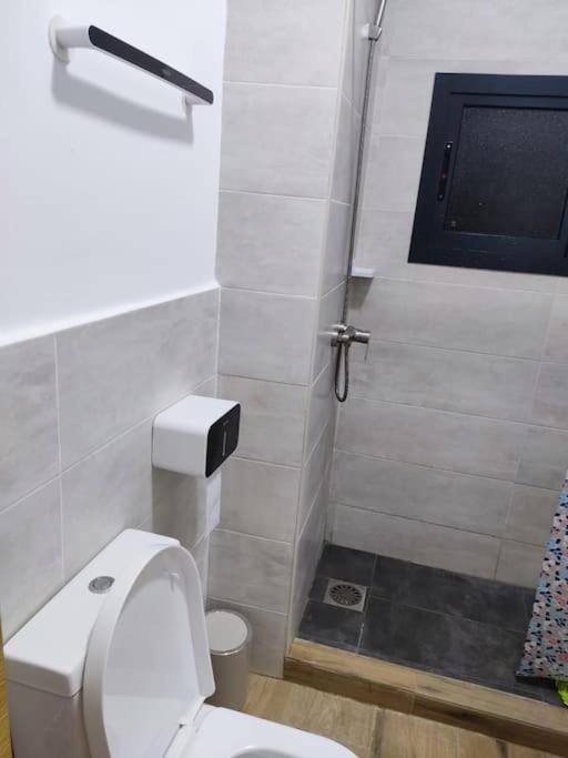 Superbe Appartement Avec Parking Gratuit Et Garde Dakar Ngoại thất bức ảnh