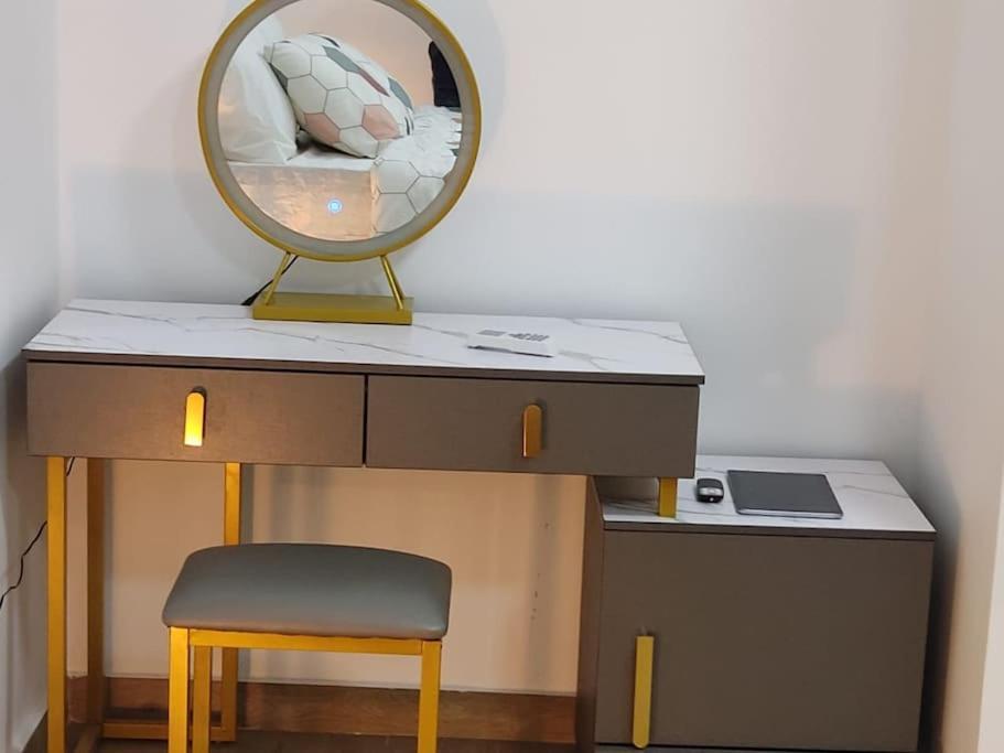 Superbe Appartement Avec Parking Gratuit Et Garde Dakar Ngoại thất bức ảnh
